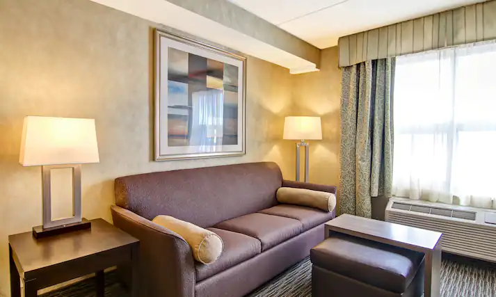 Comfortable and executive chauffeur service to Homewood Suites by Hilton Toronto-Markham from Markham city. reliable  booking process from achauffeur