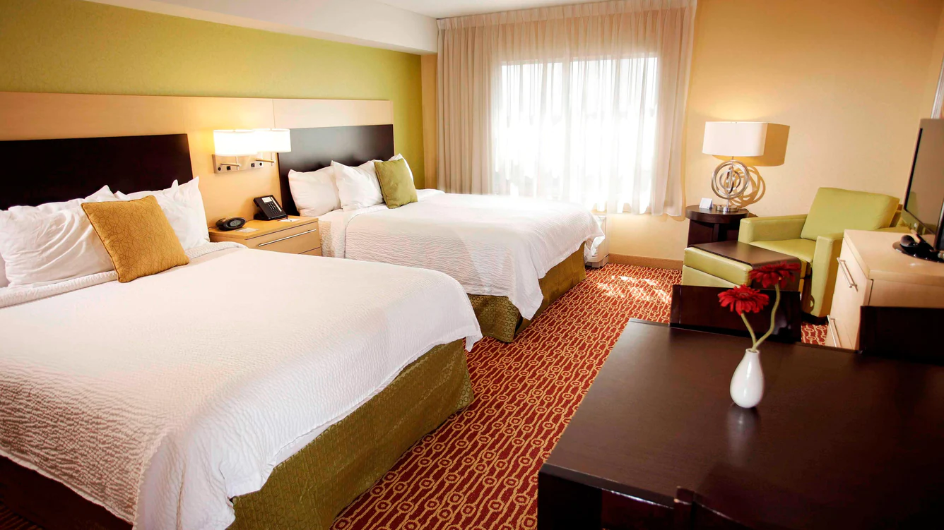 Affordable limousine service from Greater Sudbury Airport to TownePlace Suites by Marriott Sudbury